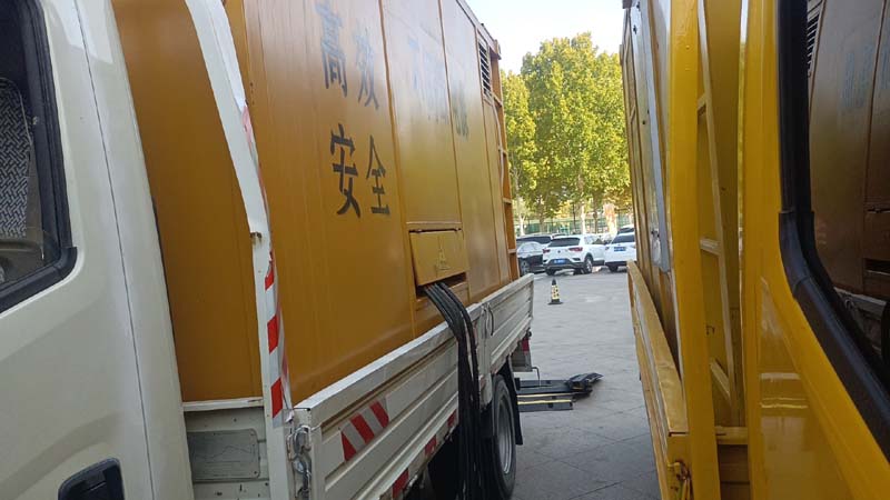 杭锦后如何判断柴油发电机组和UPS电源的切换时间是否符合要求？